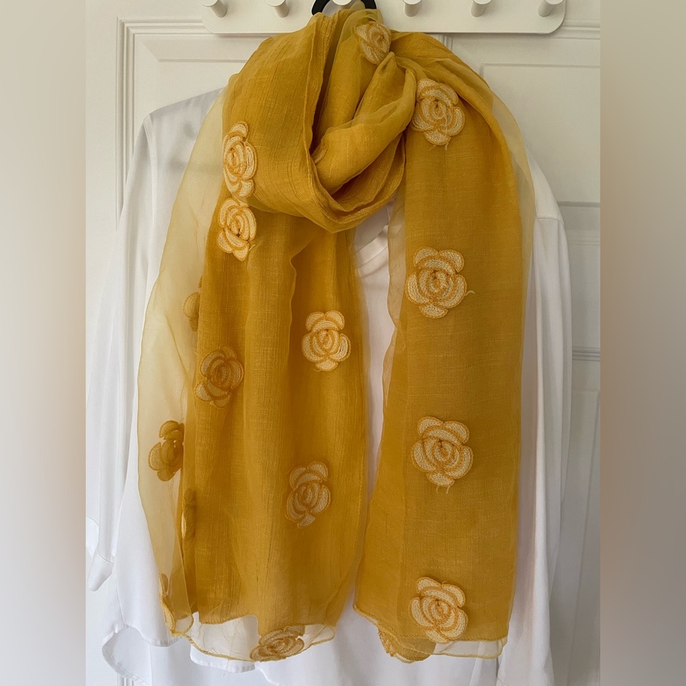 Double layer scarf